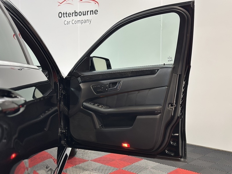 Used Mercedes-Benz E Class 2011 for sale - 77651126: Photo 65