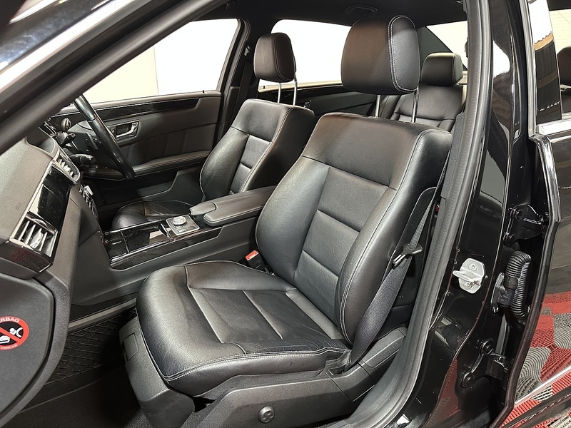 Used Mercedes-Benz E Class 2011 for sale - 77651126: Photo 8