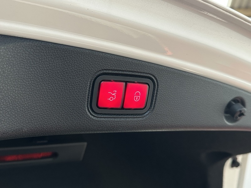 Used Mercedes-Benz E Class 2017 for sale - 76819353: Photo 42