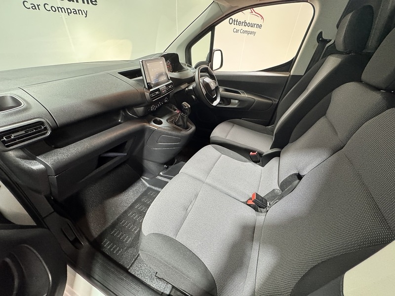 Used Peugeot Partner 2019 for sale - 76819343: Photo 2
