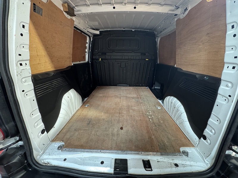 Used Peugeot Partner 2019 for sale - 76819343: Photo 23