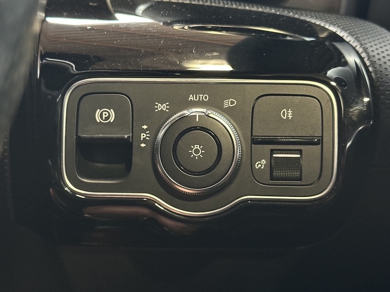 Used Mercedes-Benz A-Class 2018 for sale - 76808369: Photo 63