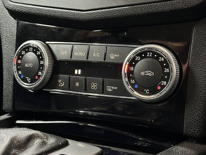 Used Mercedes-Benz C Class 2011 for sale - 77953481: Photo 28