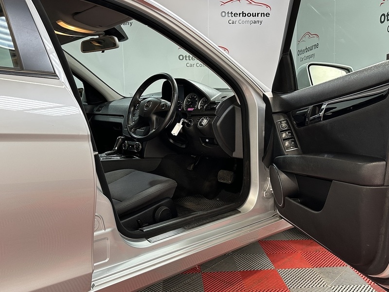 Used Mercedes-Benz C Class 2011 for sale - 77953481: Photo 36