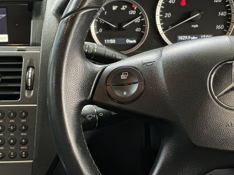 Used Mercedes-Benz C Class 2011 for sale - 77953481: Photo 37