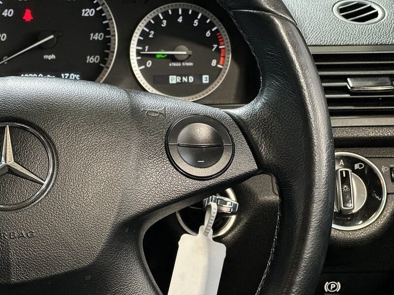 Used Mercedes-Benz C Class 2011 for sale - 77953481: Photo 38