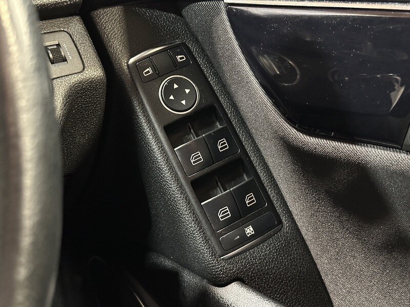 Used Mercedes-Benz C Class 2011 for sale - 77953481: Photo 51