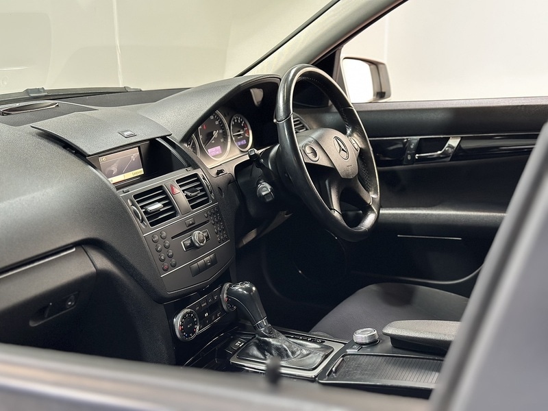 Used Mercedes-Benz C Class 2011 for sale - 77953481: Photo 64