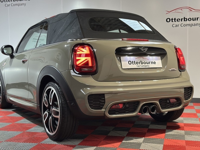 Used MINI Convertible 2018 for sale - 76819367: Photo 30