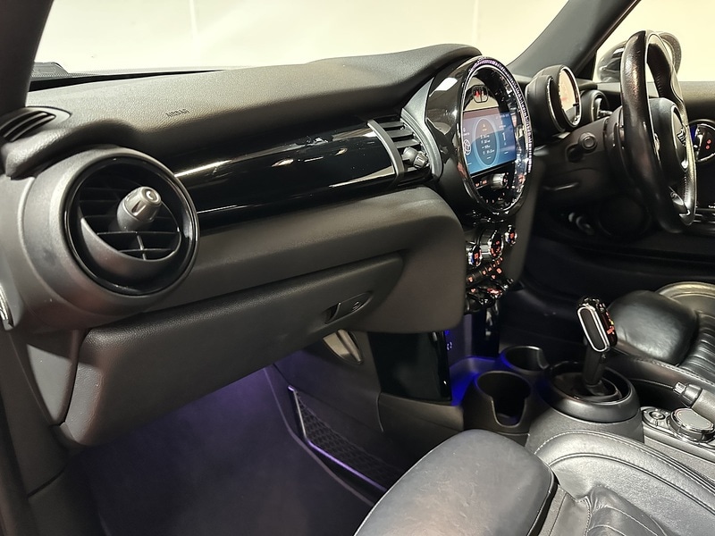 Used MINI Convertible 2018 for sale - 76819367: Photo 42