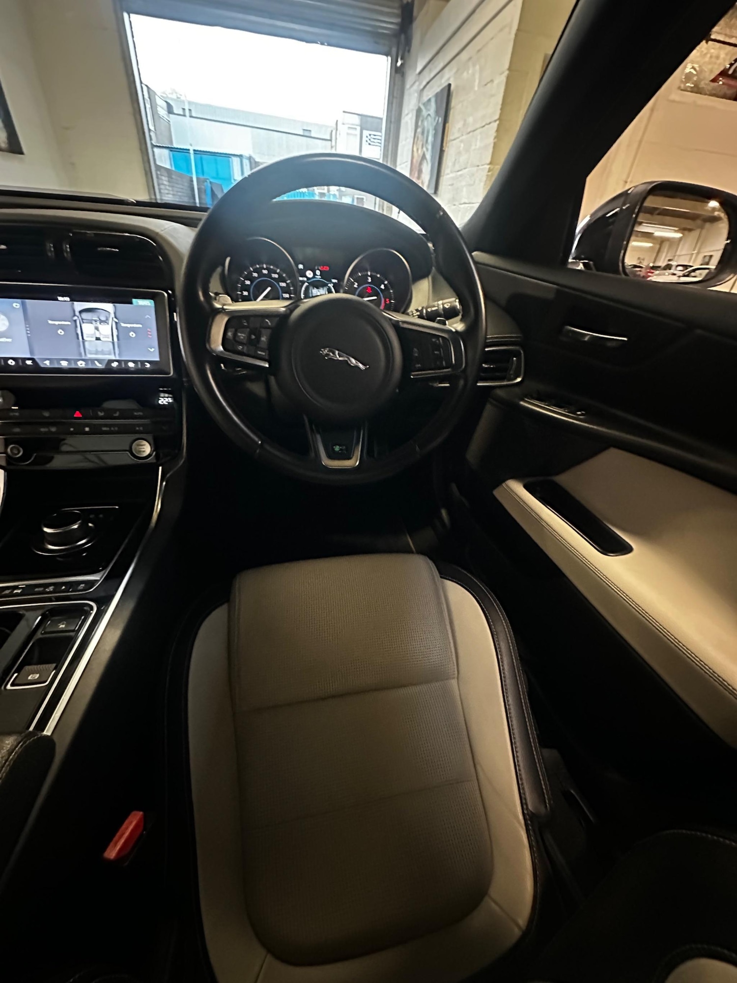 Used Jaguar XE 2019 for sale - 76991211: Photo 23