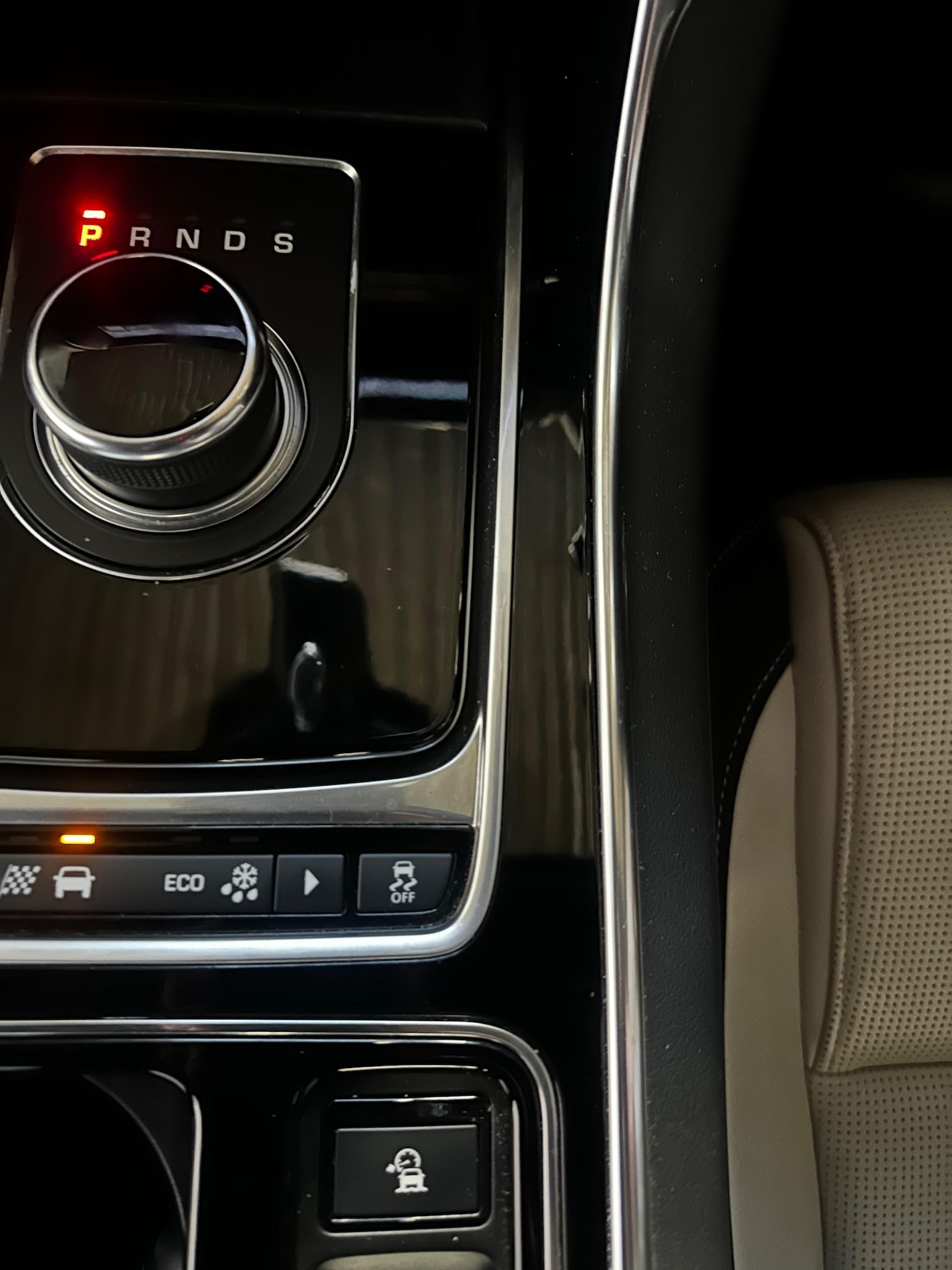 Used Jaguar XE 2019 for sale - 76991211: Photo 26