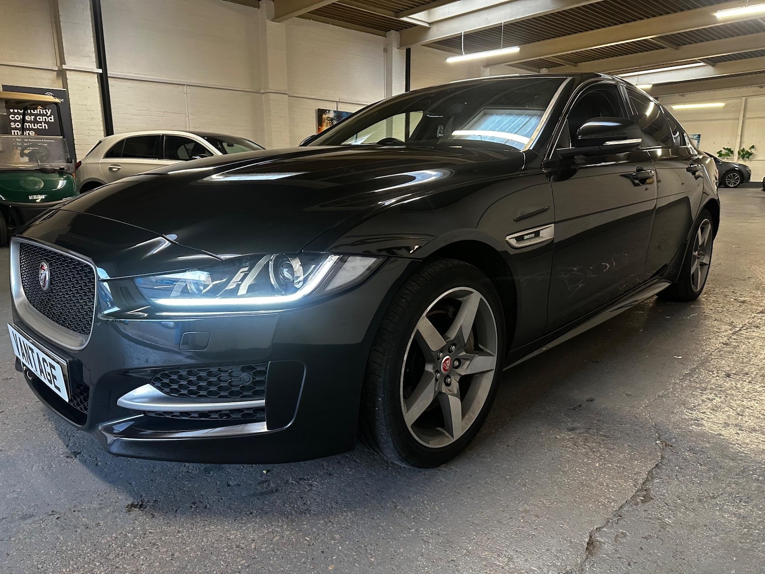 Used Jaguar XE 2019 for sale - 76991211: Photo 3