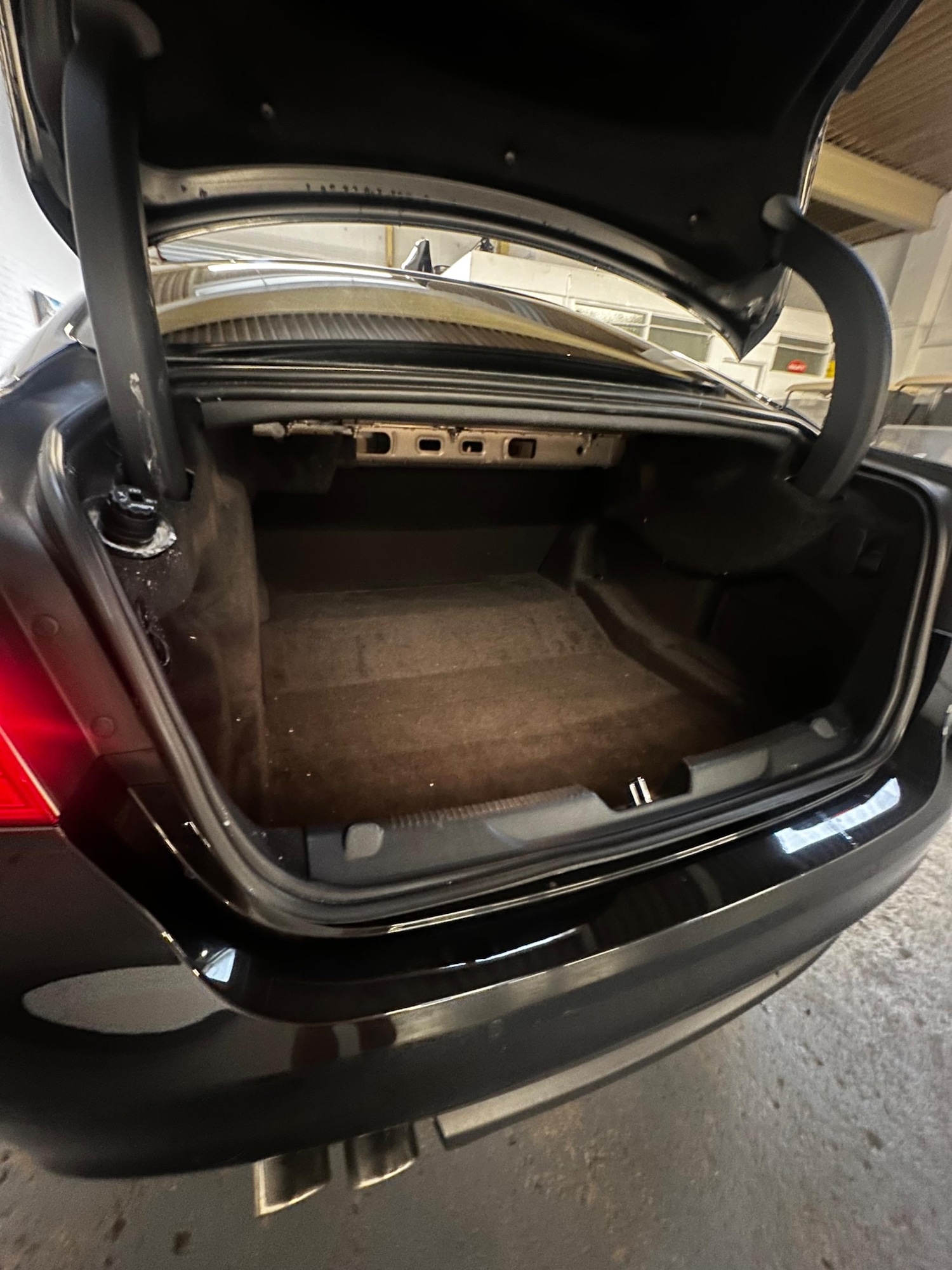 Used Jaguar XE 2019 for sale - 76991211: Photo 32