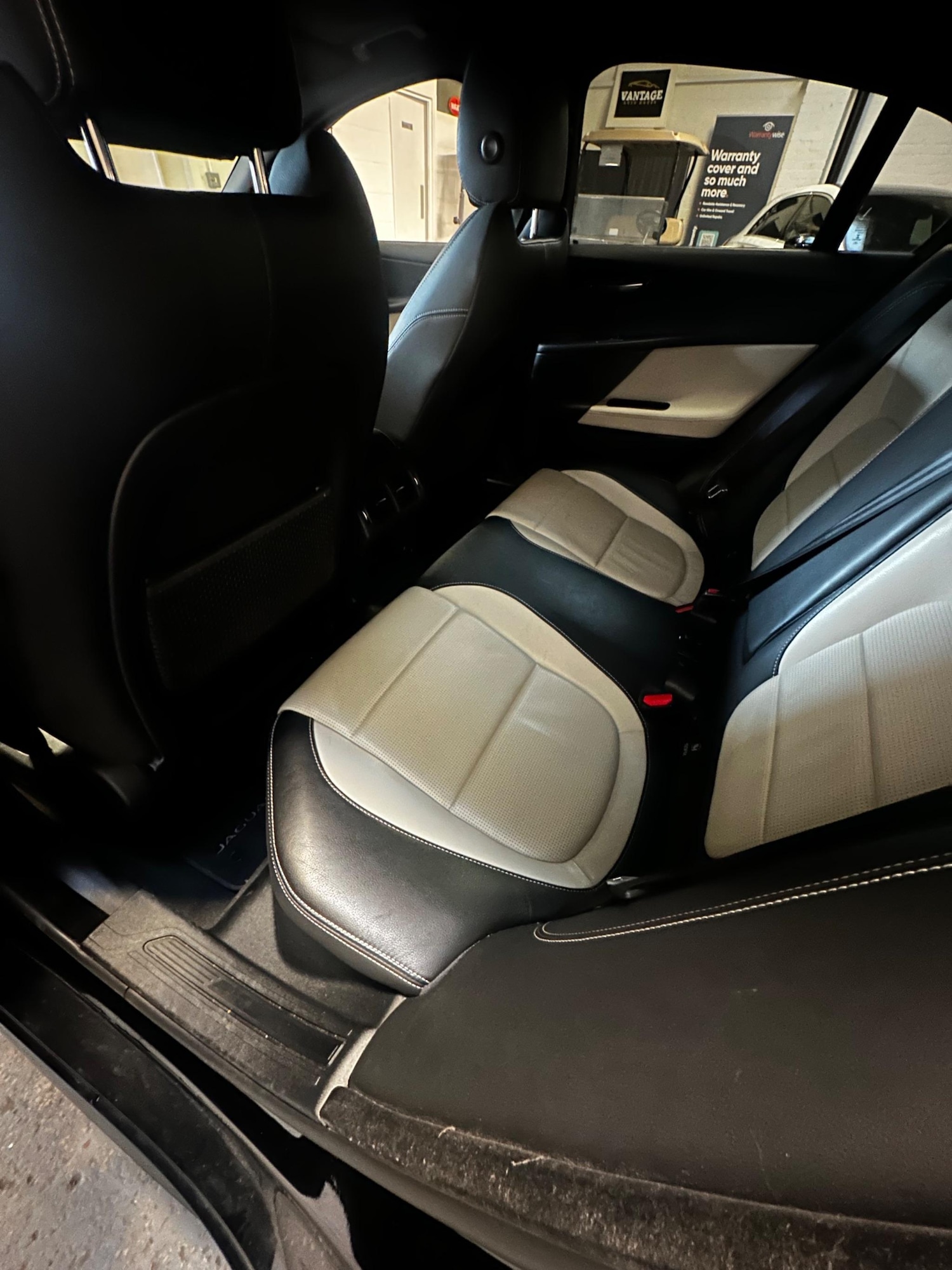 Used Jaguar XE 2019 for sale - 76991211: Photo 33