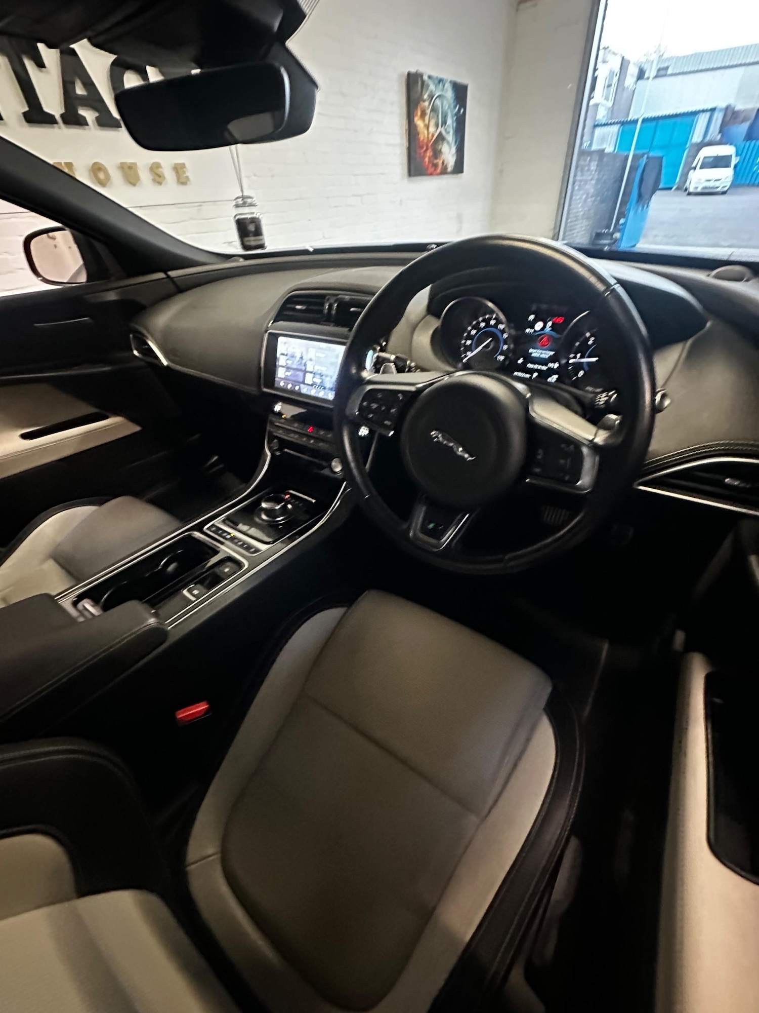 Used Jaguar XE 2019 for sale - 76991211: Photo 38