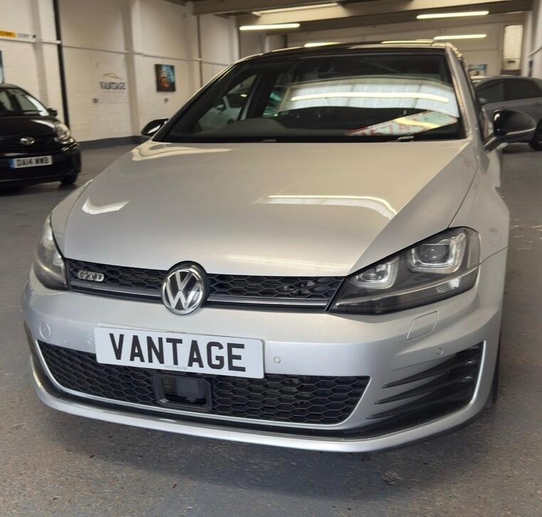 Used Volkswagen Golf 2014 for sale - 76988568: Photo 9