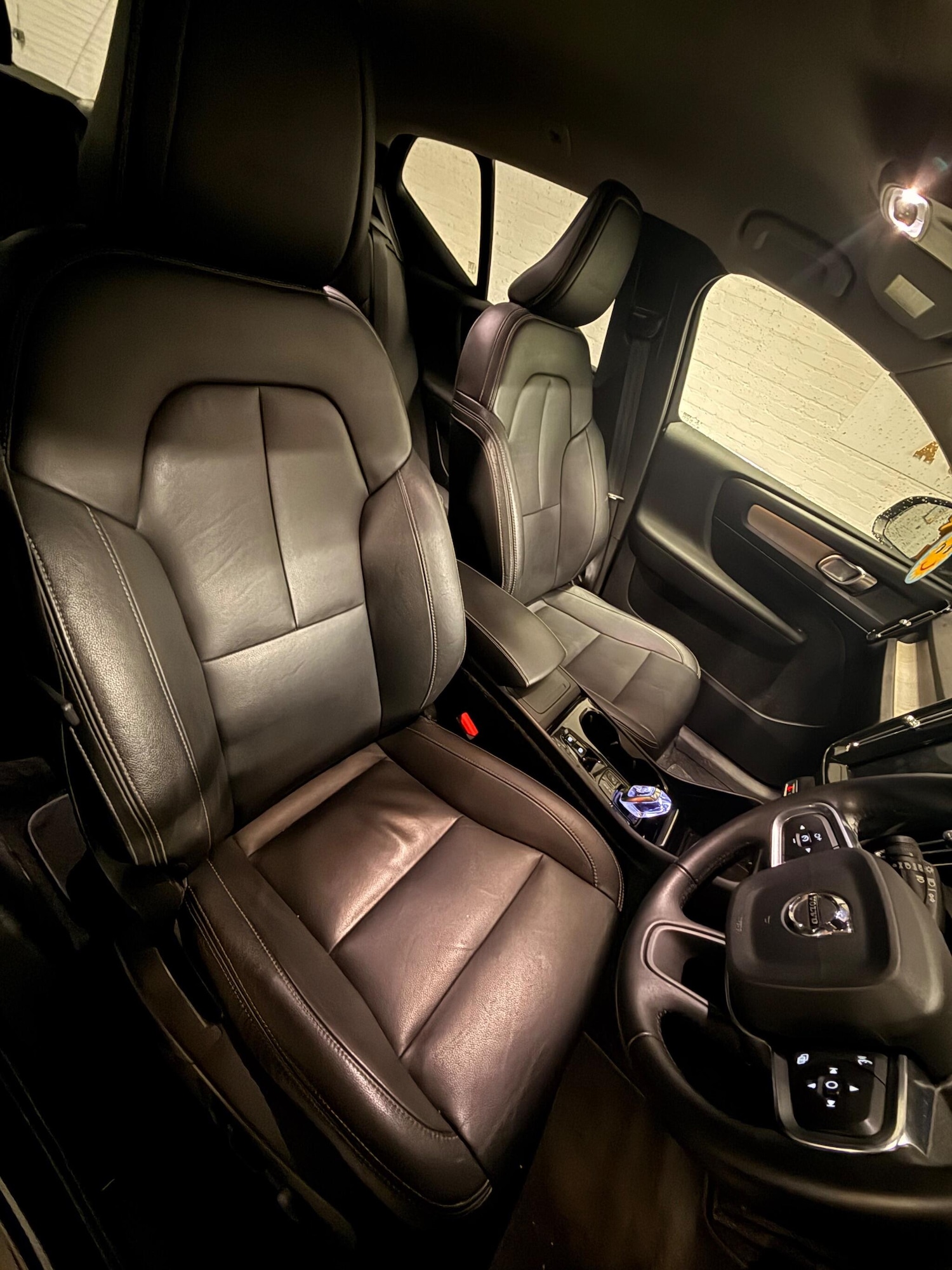 Used Volvo XC40 for sale - 76786610: Photo 18