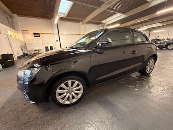 Used Audi A1 2013 for sale - 77279199: Photo