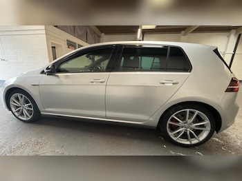 Used Volkswagen Golf 2014 for sale - 76007685: Photo