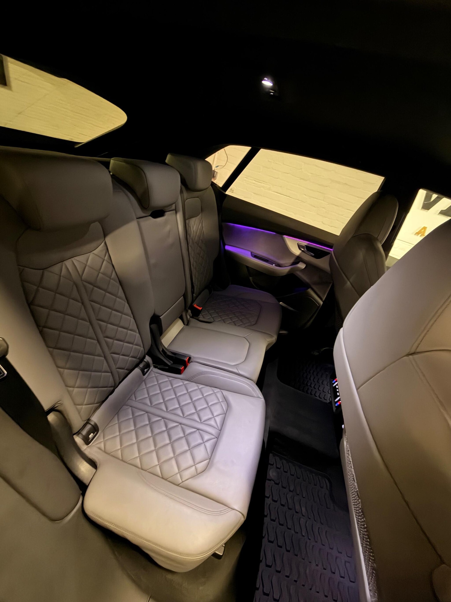 Used Audi Q8 2018 for sale - 76997085: Photo 22