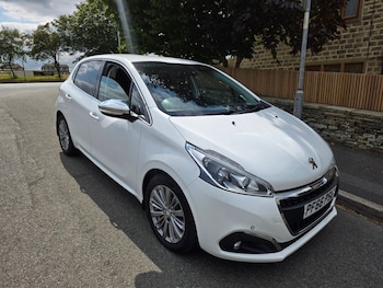 Used Peugeot 208 2016 for sale - 79288377: Photo