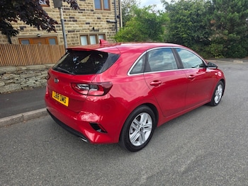 Used Kia Ceed 2018 for sale - 79517792: Photo