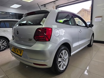 Used Volkswagen Polo 2015 for sale - 79245177: Photo
