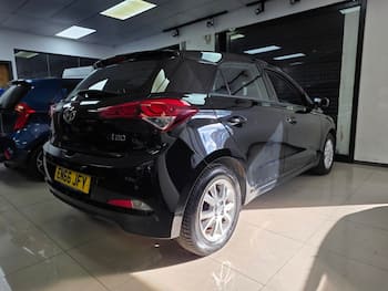 Used Hyundai i20 2017 for sale - 79752103: Photo