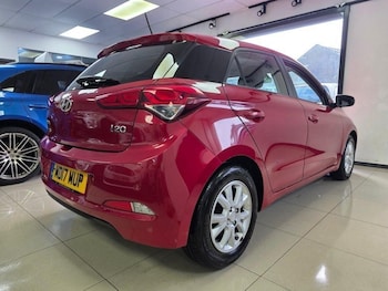 Used Hyundai i20 2017 for sale - 79173755: Photo