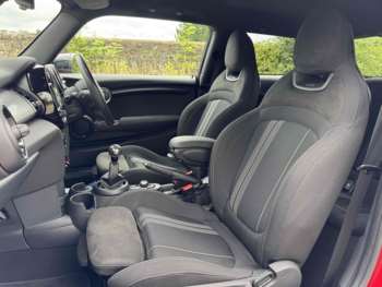 Used MINI Hatch 2021 for sale - 75342042: Photo
