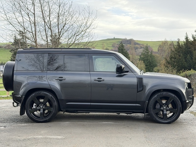 Used Land Rover Defender 2022 for sale - 76748889: Photo 17