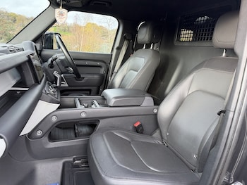 Used Land Rover Defender 2022 for sale - 76748889: Photo