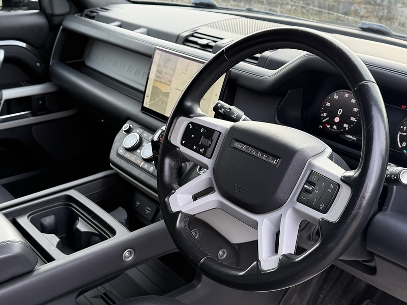 Used Land Rover Defender 2022 for sale - 76748889: Photo 5