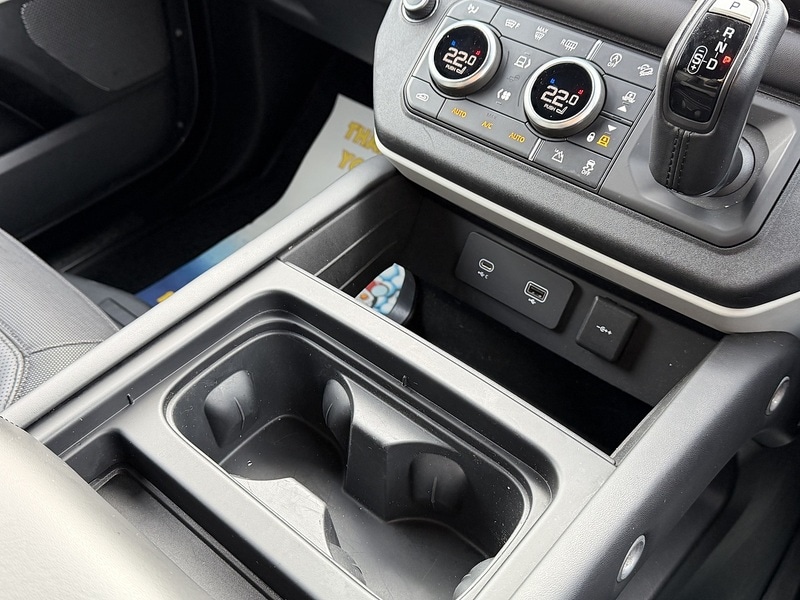 Used Land Rover Defender 2022 for sale - 76748889: Photo 8