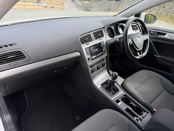 Used Volkswagen Golf 2015 for sale - 79537325: Photo