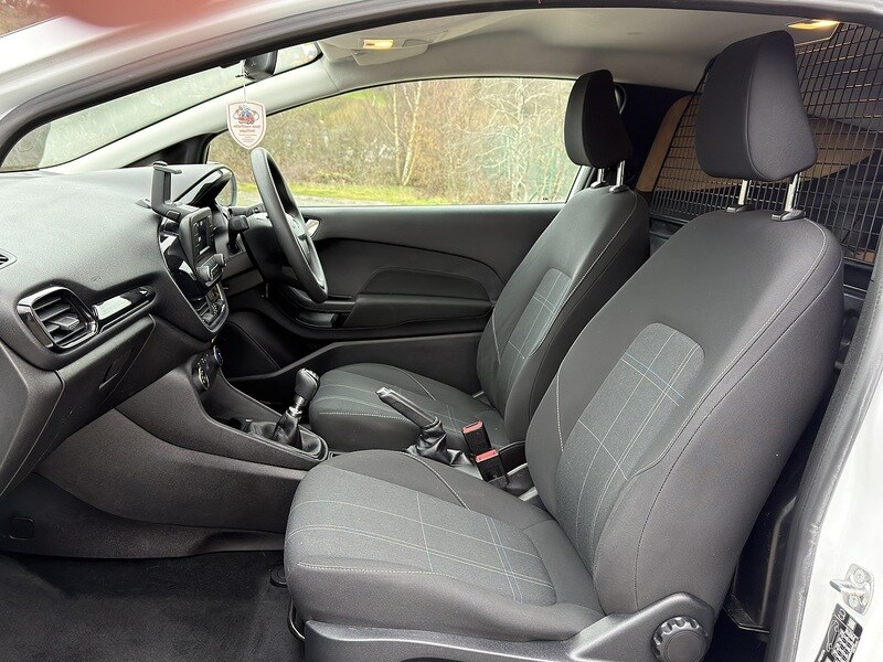 Used Ford Fiesta Van 2019 for sale - 77535588: Photo 5