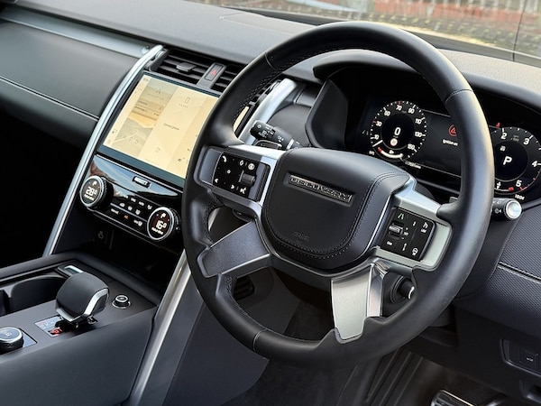 Used Land Rover Discovery 2024 for sale - 76253211: Photo 3