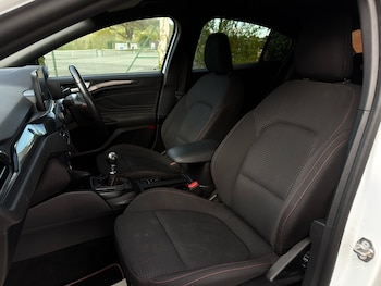 Used Ford Focus 2018 for sale - 78402104: Photo