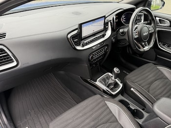 Used Kia Ceed 2023 for sale - 76490271: Photo