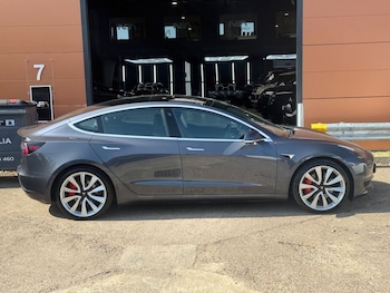 Used Tesla Model 3 2019 for sale - 75548558: Photo