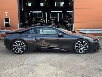 Used BMW i8 2016 for sale - 75473885: Photo