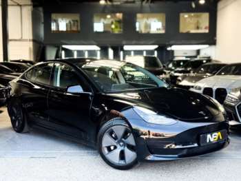2020 (70) - Standard Range Plus Saloon 4dr Electric Auto RWD (241 bhp)