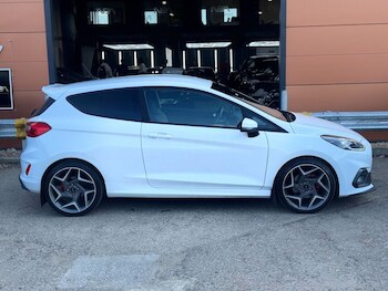 Used Ford Fiesta 2018 for sale - 75227150: Photo