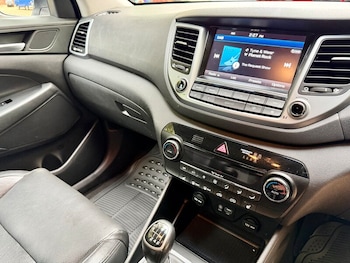 Used Hyundai TUCSON 2016 for sale - 76317043: Photo 3