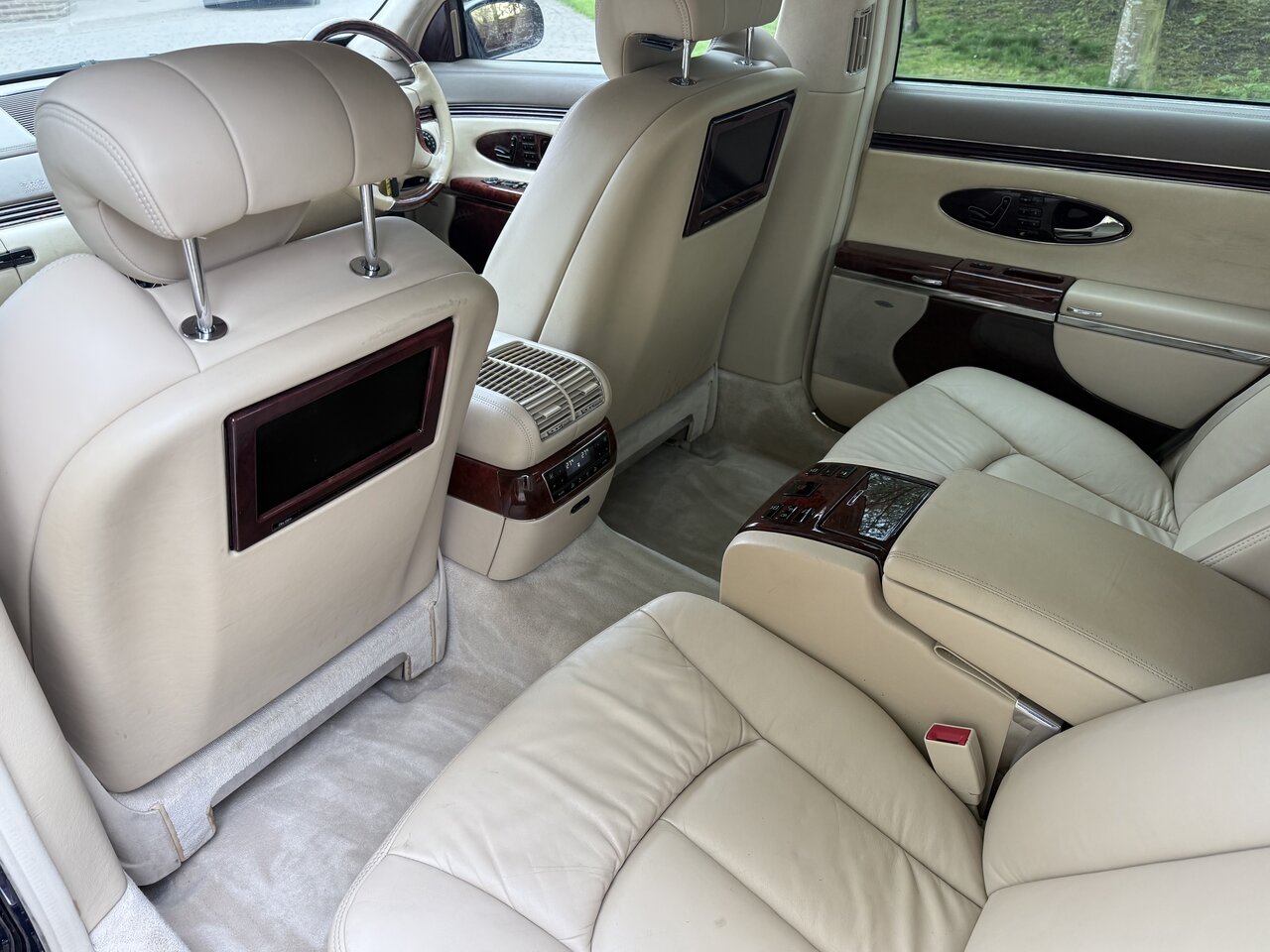 Used Maybach 57 2005 for sale - 76595679: Photo 17