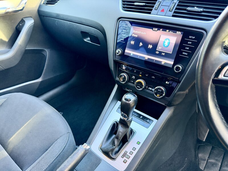 Used Skoda Octavia 2018 for sale - 77399601: Photo 2