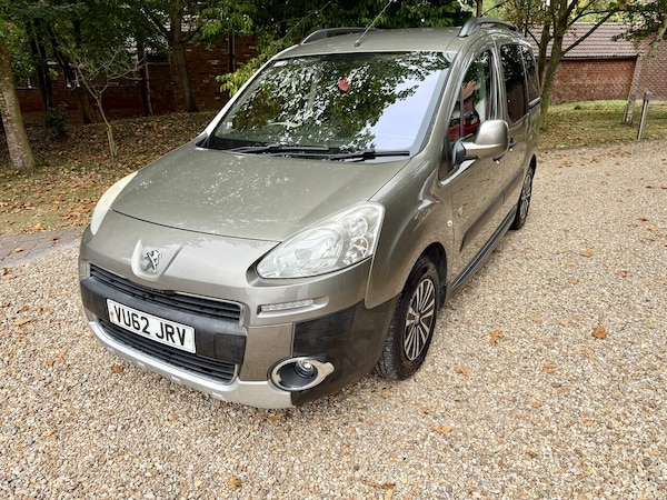 Used Peugeot Partner Tepee 2012 for sale - 75619125: Photo 13
