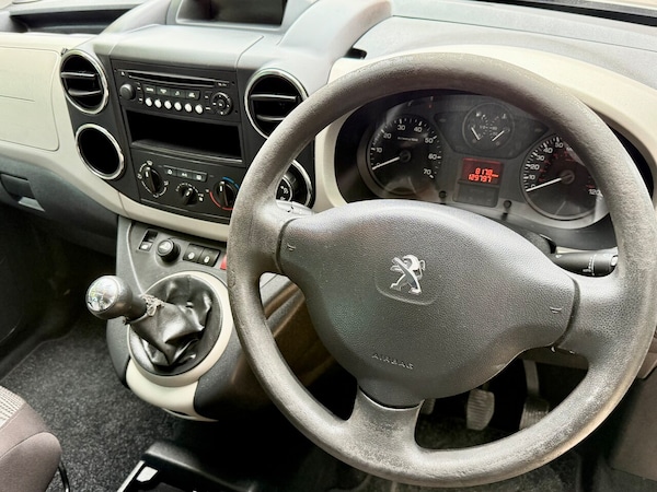 Used Peugeot Partner Tepee 2012 for sale - 75619125: Photo 22