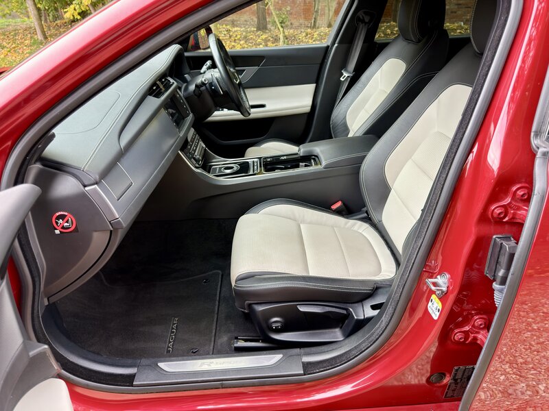 Used Jaguar XF 2018 for sale - 76691655: Photo 13